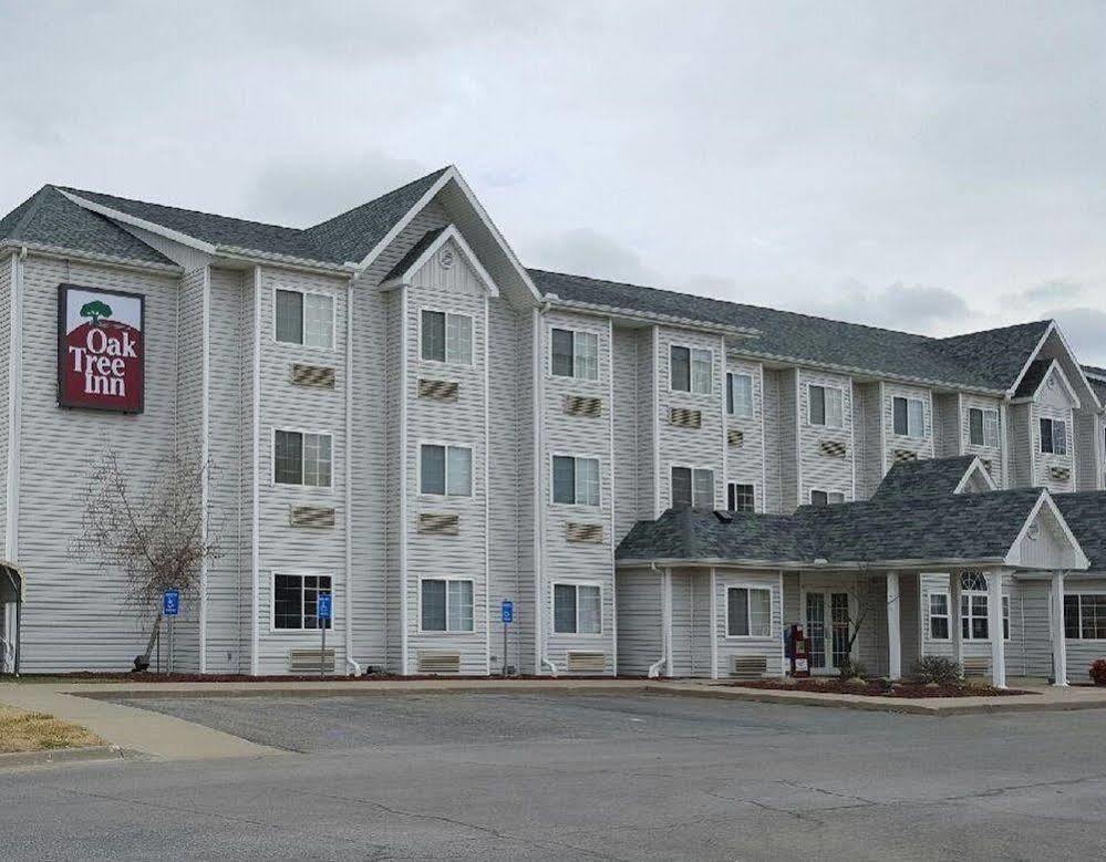 Travelodge By Wyndham Fort Scott Exterior photo